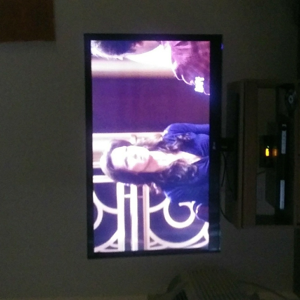 LG flat screen smart TV 50"